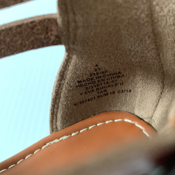 Old Navy Girls sandals size 4 youth - Picture 7 of 7